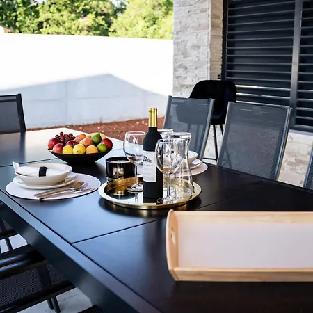 Istra Relax Smaragd Rebici