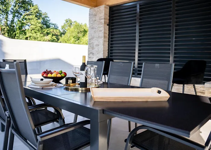 Istra Relax Smaragd Villa *